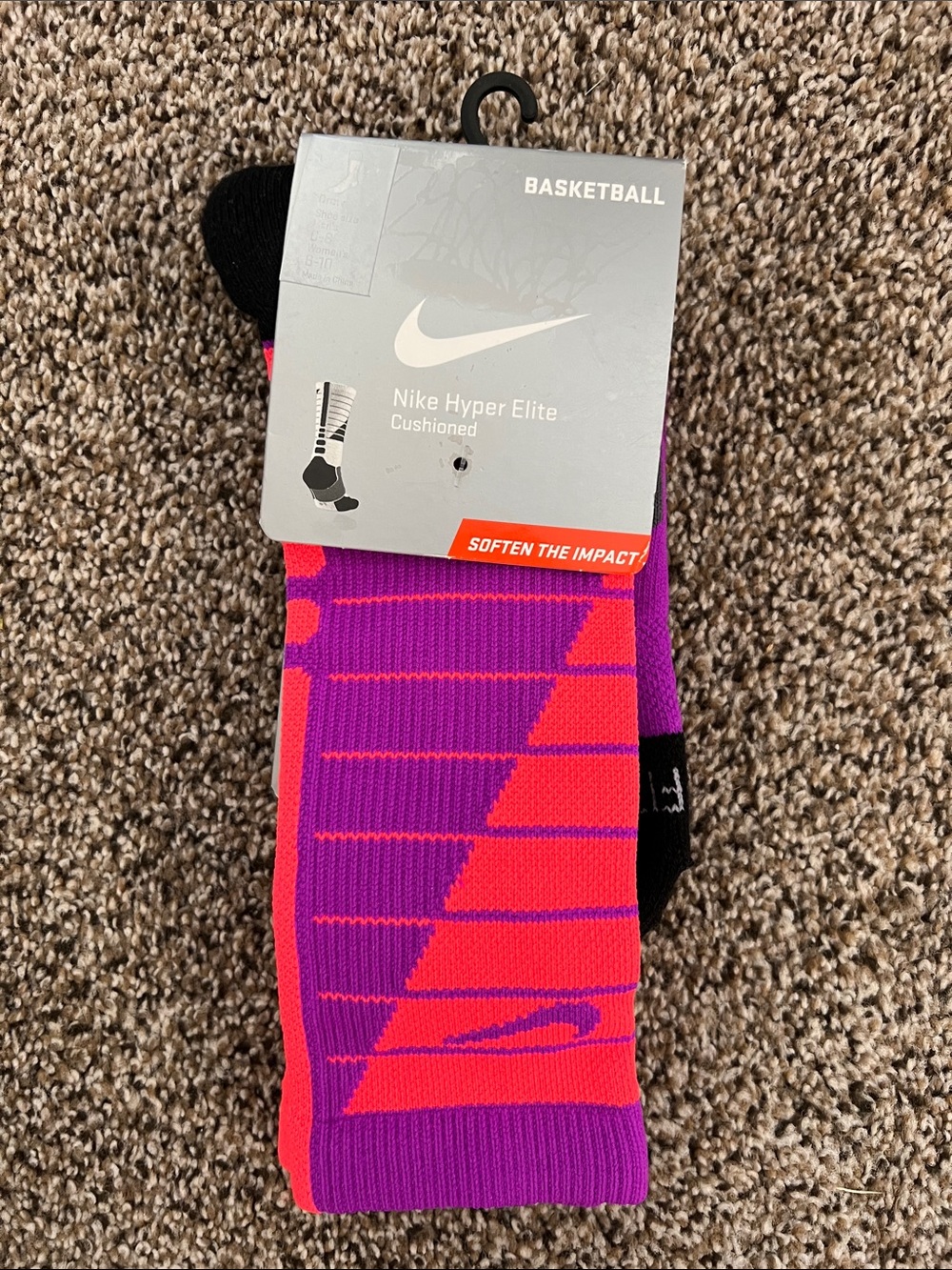 Nike Hyper Elite Basketball Socks- Womens medium size 6-10 NEW